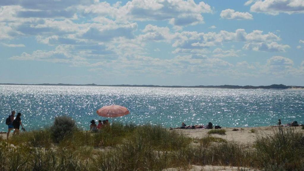 Cottage 55 - Topspot Cottages Jurien Bay Bagian luar foto